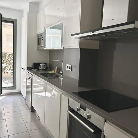 Reina In Appartamento Sitges