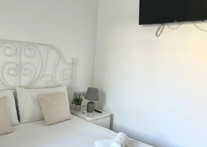 Reina In Apartment
